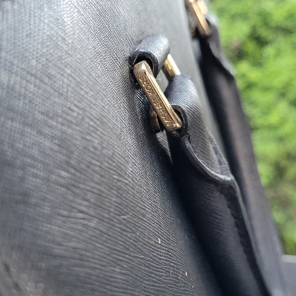 Michael Kors Hope Messenger Large Black Gold Purse